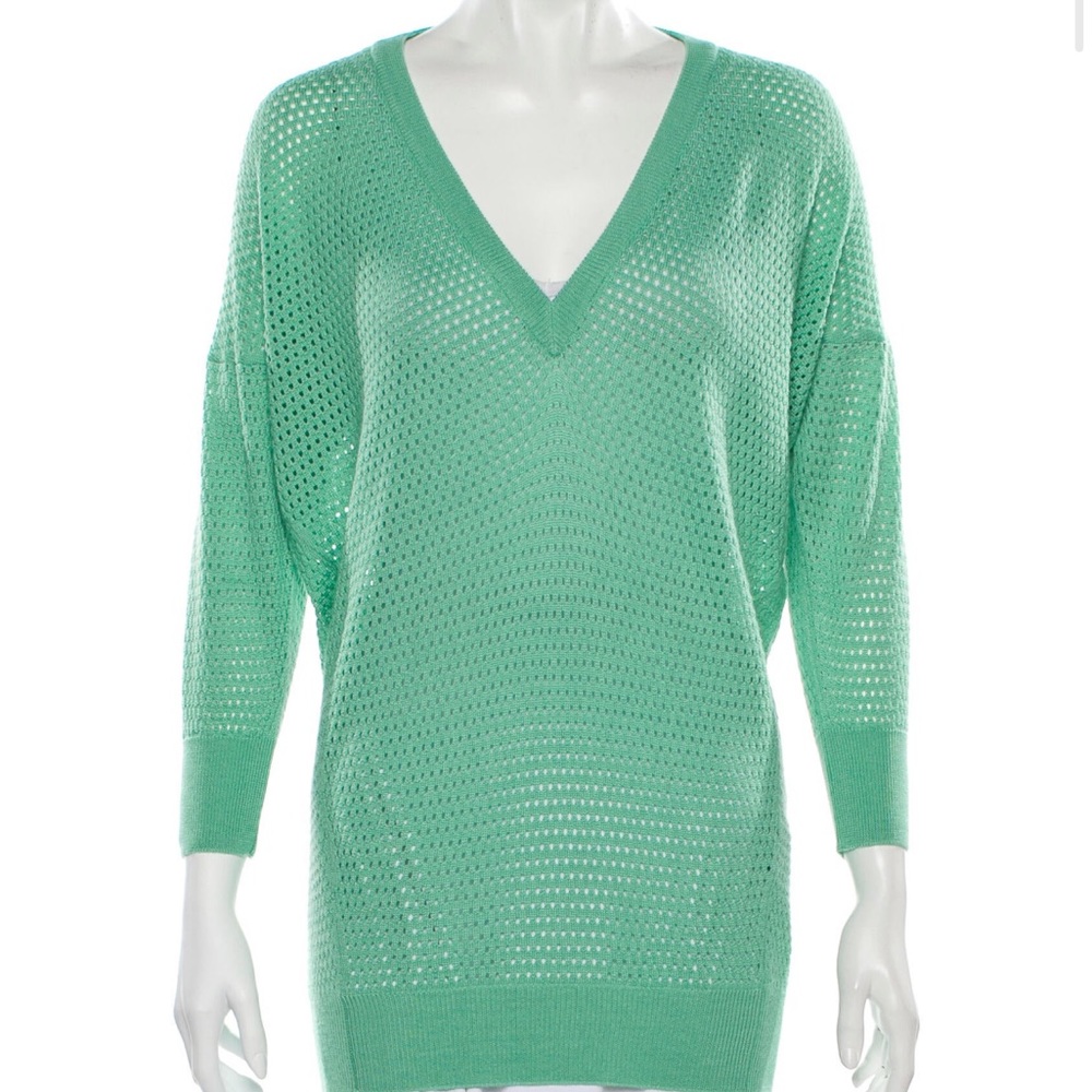 Leetha Timeless Summer Portofino cashmere silk knitwear top French elegance